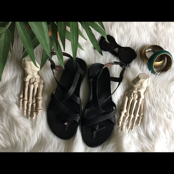 olukai gladiator sandals